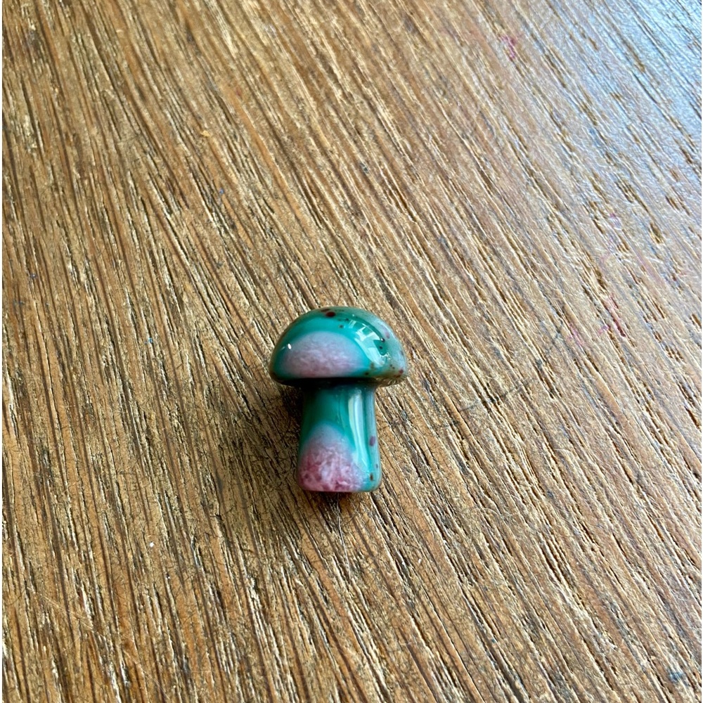 Ruby zoisite mushroom loose stone NWOT